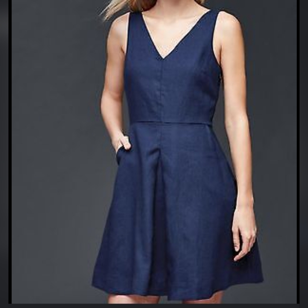 GAP comet blue "denim" Linen & cotton V neck fit & flare dress size 0 waist 13